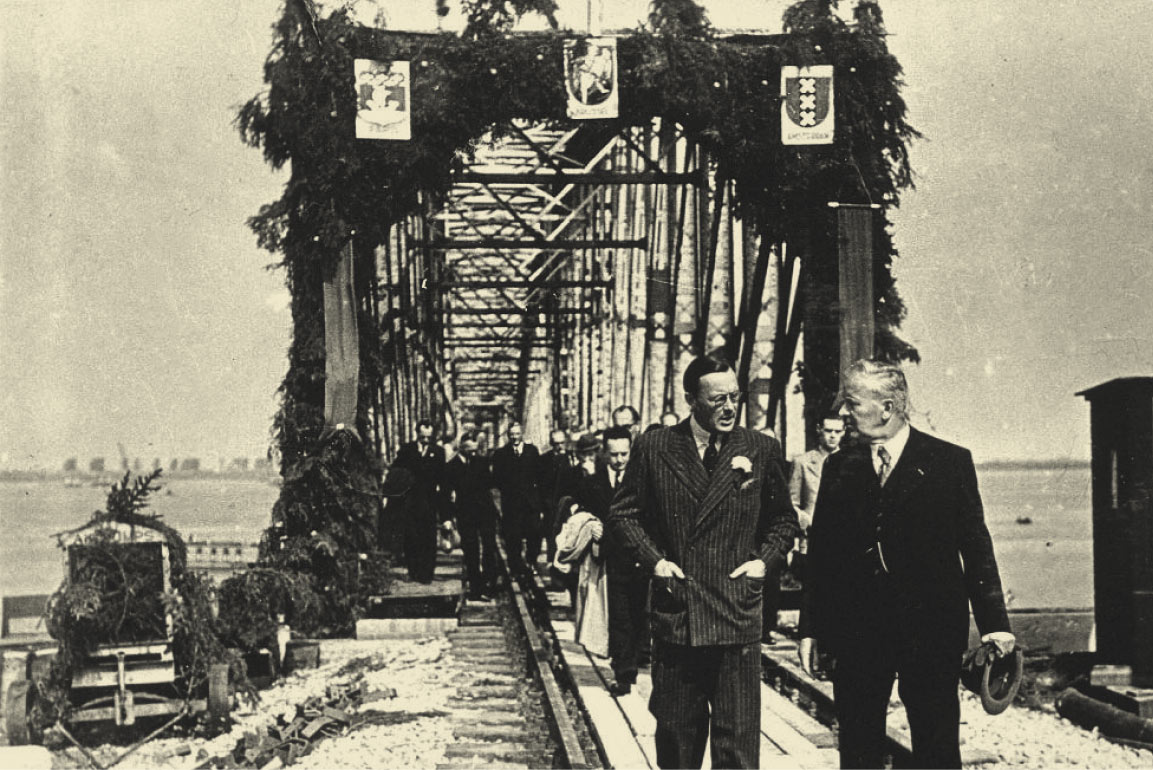 Heropening spoorbrug Moerdijk, 24 augustus 1946 | ANP-foto CC-BY-NC-ND